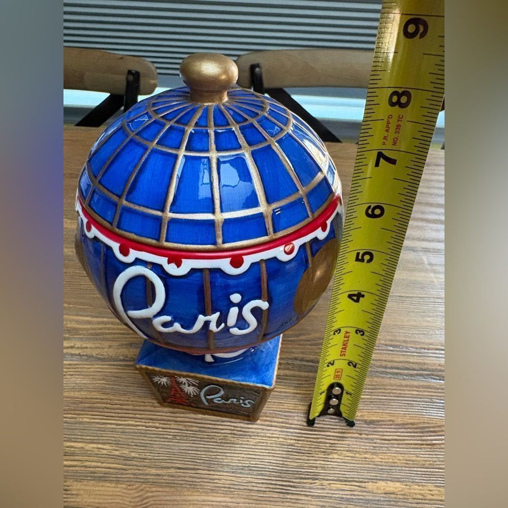 Vintage Souvenir Paris Las Vegas Blue and Red Paris Globe Drinking Lidded Cup - Picture 10 of 12